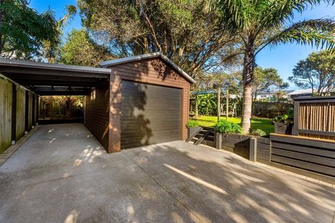 Photo of property in 78 Waitea Road, Muriwai, Waimauku, 0881