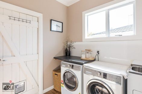 Photo of property in 18 Queen Street, Feilding, 4702