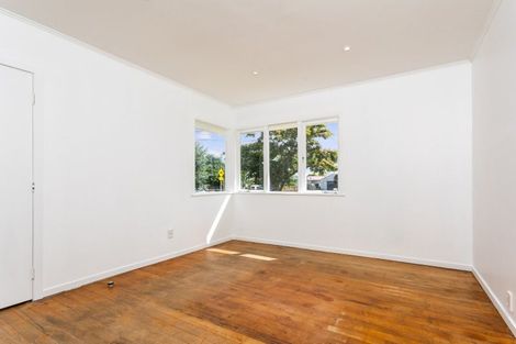 Photo of property in 18 Garelja Road, Henderson, Auckland, 0612