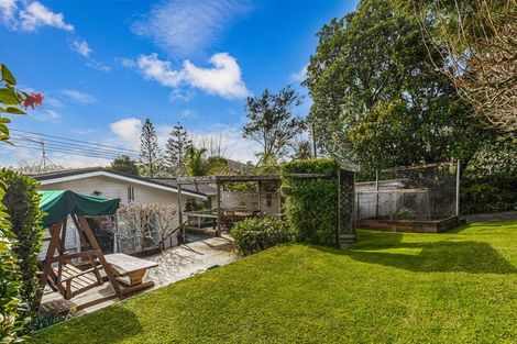 Photo of property in 22 Opanuku Road, Henderson Valley, Auckland, 0612