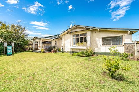 Photo of property in 28 Carlton Avenue, Gonville, Whanganui, 4501