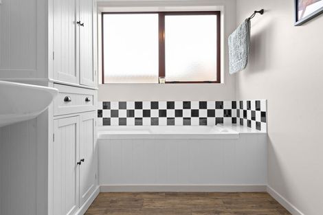 Photo of property in 50 Tuirangi Street, Flagstaff, Hamilton, 3210