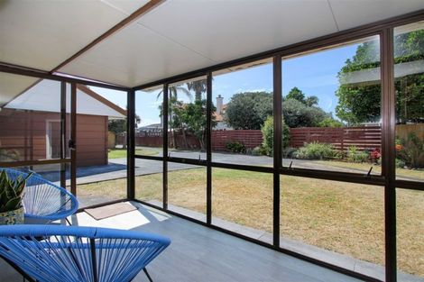 Photo of property in 4/4 Beach Road, Orewa, 0931