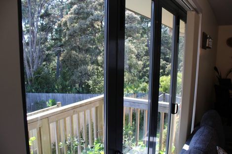 Photo of property in 1 Aberley Road, Schnapper Rock, Auckland, 0632