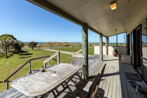 Photo of property in 295 Mataikona Road, Mataikona, Masterton, 5889