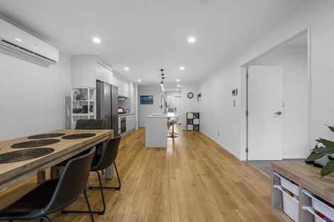 Photo of property in 16 Verdot Close, Kumeu, 0810