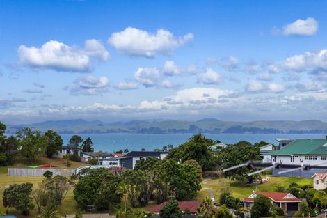 Photo of property in 8 Caversham Drive, Torbay, Auckland, 0630