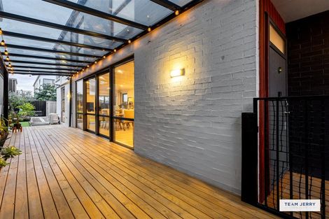 Photo of property in 15 Te Aparangi Road, Papakura, 2110