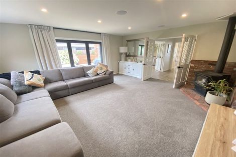 Photo of property in 54 Regency Crescent, Redwood, Christchurch, 8051