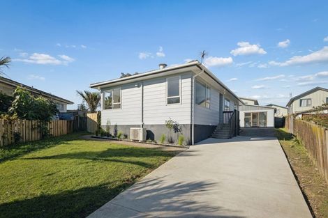 Photo of property in 7 Pushon Place, Clendon Park, Auckland, 2103
