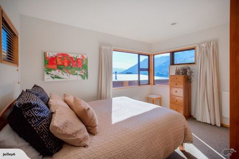 Photo of property in 13 Sunrise Lane, Queenstown, 9300