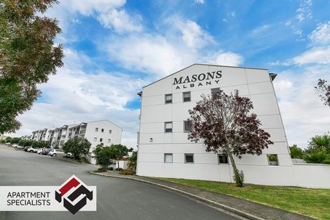 Photo of property in 7e/60 Masons Road, Oteha, Auckland, 0632
