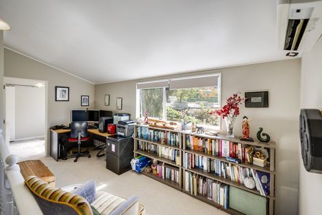 Photo of property in 2 Toop Street, Havelock North, 4130