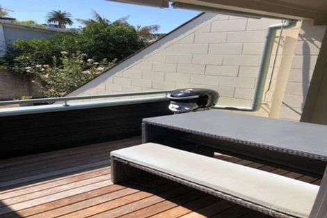 Photo of property in 1/2a Spring Street, Devonport, Auckland, 0624