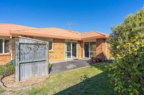 Photo of property in 35 Campion Road, Waikanae Beach, Waikanae, 5036