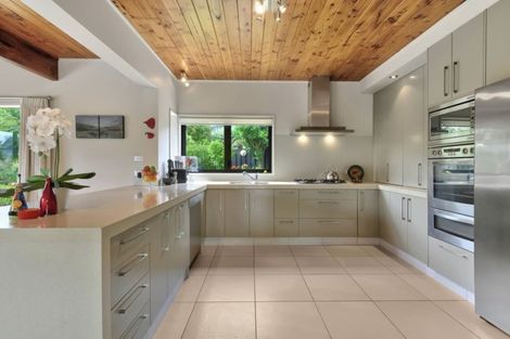 Photo of property in 40c Devon Road, Bucklands Beach, Auckland, 2012
