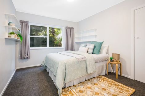 Photo of property in 5 Fyvie Avenue, Tawa, Wellington, 5028