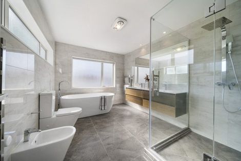 Photo of property in 5 Lyttelton Avenue, Forrest Hill, Auckland, 0620