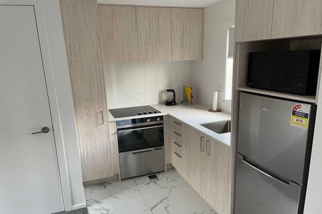 Photo of property in 2/102 Millbrook Road, Sunnyvale, Auckland, 0612