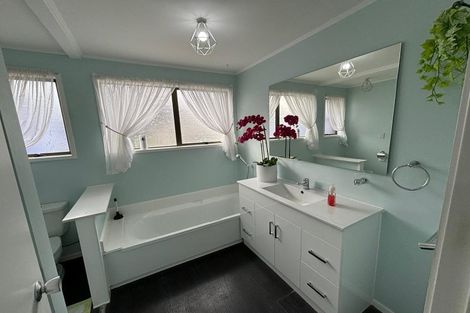 Photo of property in 46 Bellfield Road, Opaheke, Papakura, 2113