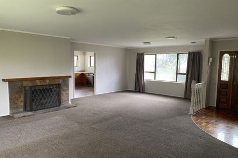 Photo of property in 121 Chamberlain Road, Massey, Auckland, 0614