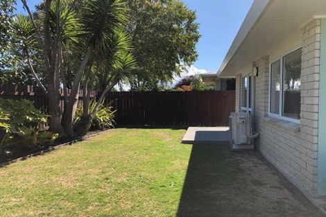 Photo of property in 9 Hilton Road, St Andrews, Hamilton, 3200