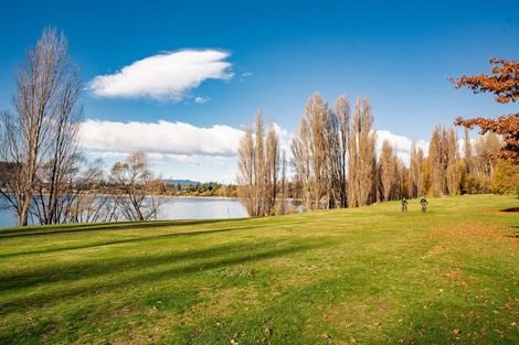 Photo of property in 17 Morrows Mead, Wanaka, 9305