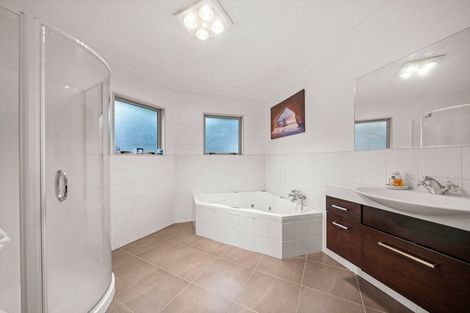 Photo of property in 33 Nikau Heights, Lansdowne, Masterton, 5810