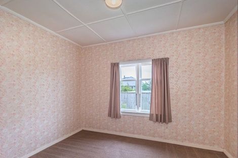 Photo of property in 13 Winchester Street, Levin, 5510