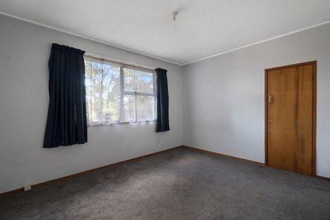 Photo of property in 13 Halcombe Place, Green Bay, Auckland, 0604