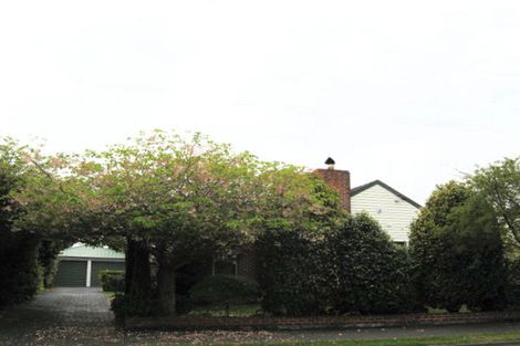 Photo of property in 16 Sevenoaks Drive, Bryndwr, Christchurch, 8053