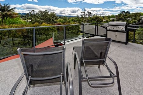 Photo of property in 30a Derwent Crescent, Titirangi, Auckland, 0604