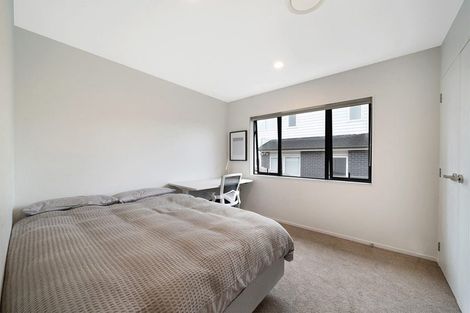 Photo of property in 55 Platinum Rise, Ranui, Auckland, 0612