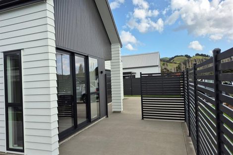 Photo of property in 64 Mataikokako Loop, Kawakawa Bay, 2585