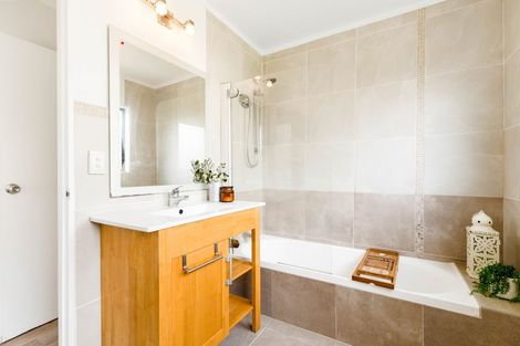 Photo of property in 1/43 Sabulite Road, Kelston, Auckland, 0602