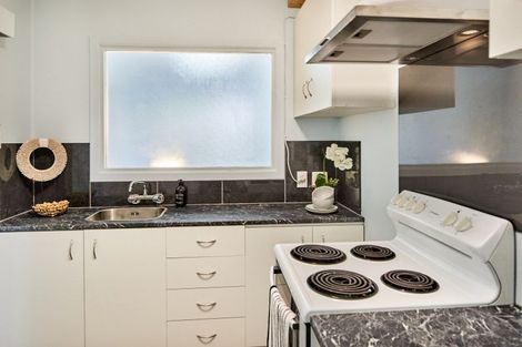 Photo of property in 2/4 Granville Street, Silverstream, Upper Hutt, 5019