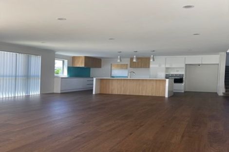 Photo of property in 30b Sorrel Crescent, Bucklands Beach, Auckland, 2012