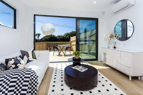 Photo of property in 58b County Road, Torbay, Auckland, 0630