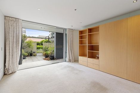 Photo of property in Sanctum Apartment, 10 Ebor Street, Te Aro, Wellington, 6011
