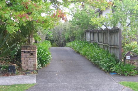 Photo of property in 8 Fitzpatrick Place, Chatswood, Auckland, 0626