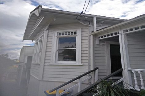 Photo of property in 1/98 Birkenhead Avenue, Birkenhead, Auckland, 0626