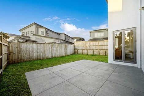 Photo of property in 16 Darion Drive, Flat Bush, Auckland, 2019