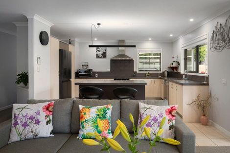 Photo of property in 10 Bransley Grove, Katikati, 3129