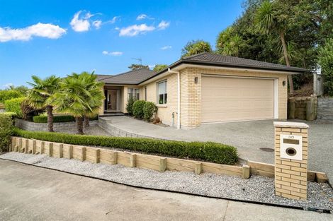 Photo of property in 30 Schnapper Rock Road, Schnapper Rock, Auckland, 0632