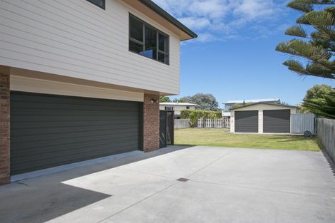 Photo of property in 300 Seaforth Road, Waihi Beach, 3611