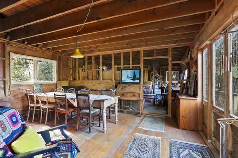 Photo of property in 620 South Titirangi Road, Titirangi, Auckland, 0604