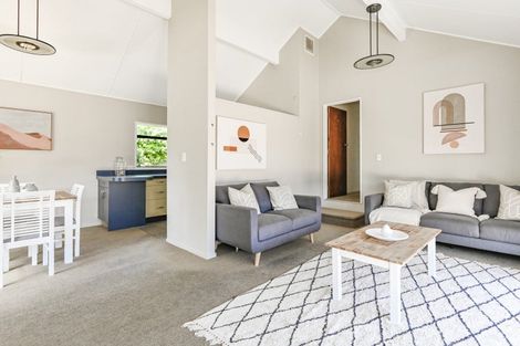 Photo of property in 3 Kaweka Place, Havelock North, 4130