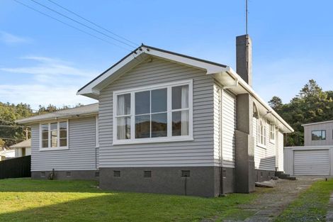 Photo of property in 6 Wainhouse Street, Stokes Valley, Lower Hutt, 5019