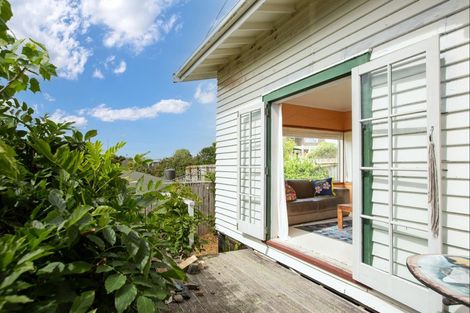 Photo of property in 9 Pakiri Road, Leigh, Warkworth, 0985