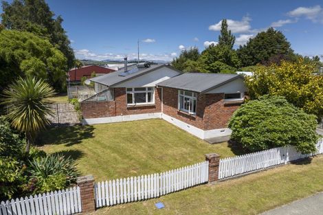 Photo of property in 5 Gunn Street, Te Anau, 9600
